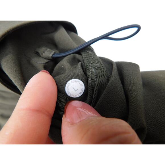 Lululemon Men's Olive Green Gray Linerless Elevate 8" Athletic Shorts Size Large - Picture 4 of 4